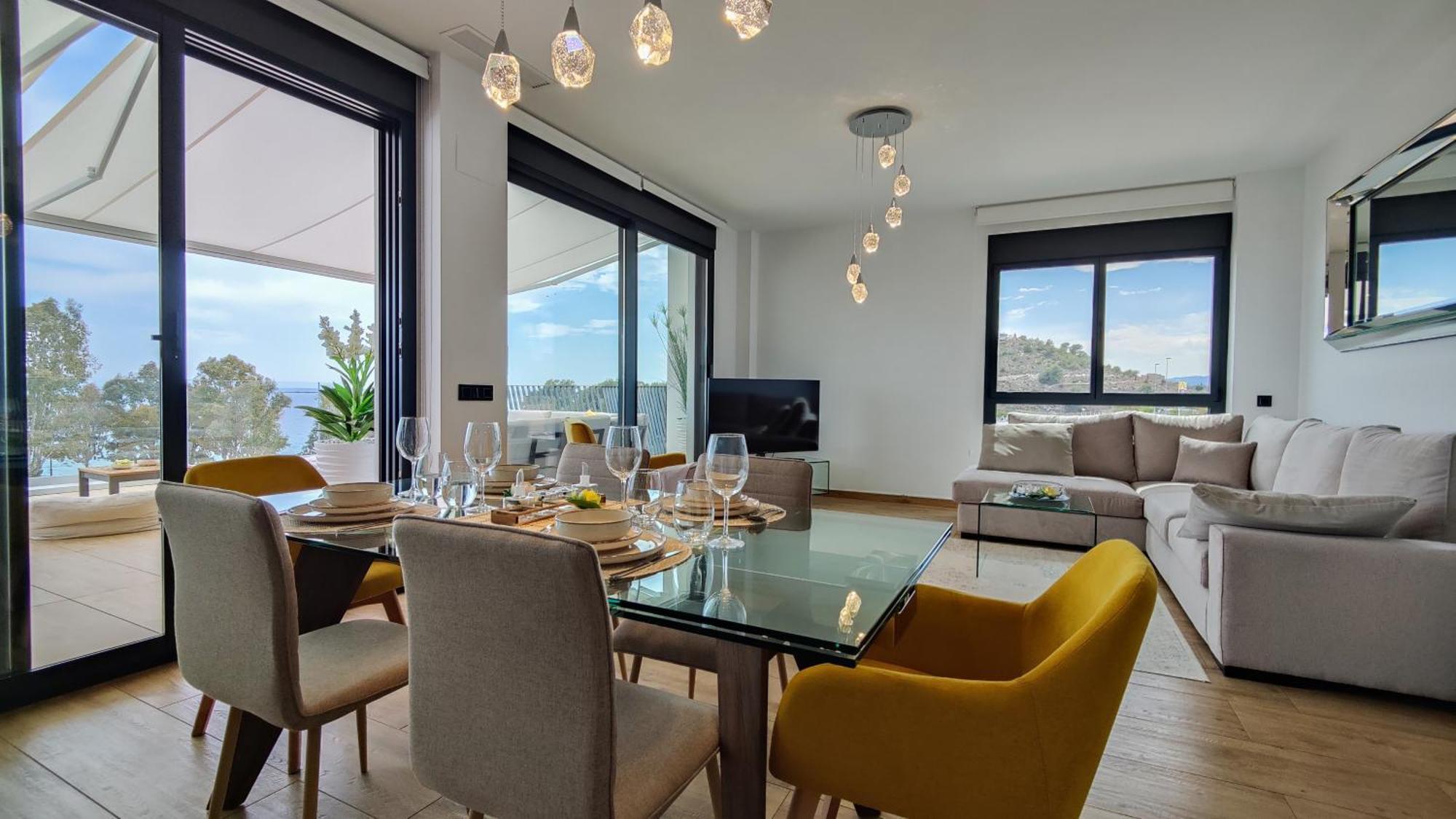 Allonbay Sea Front Luxury Penthouse Apartment